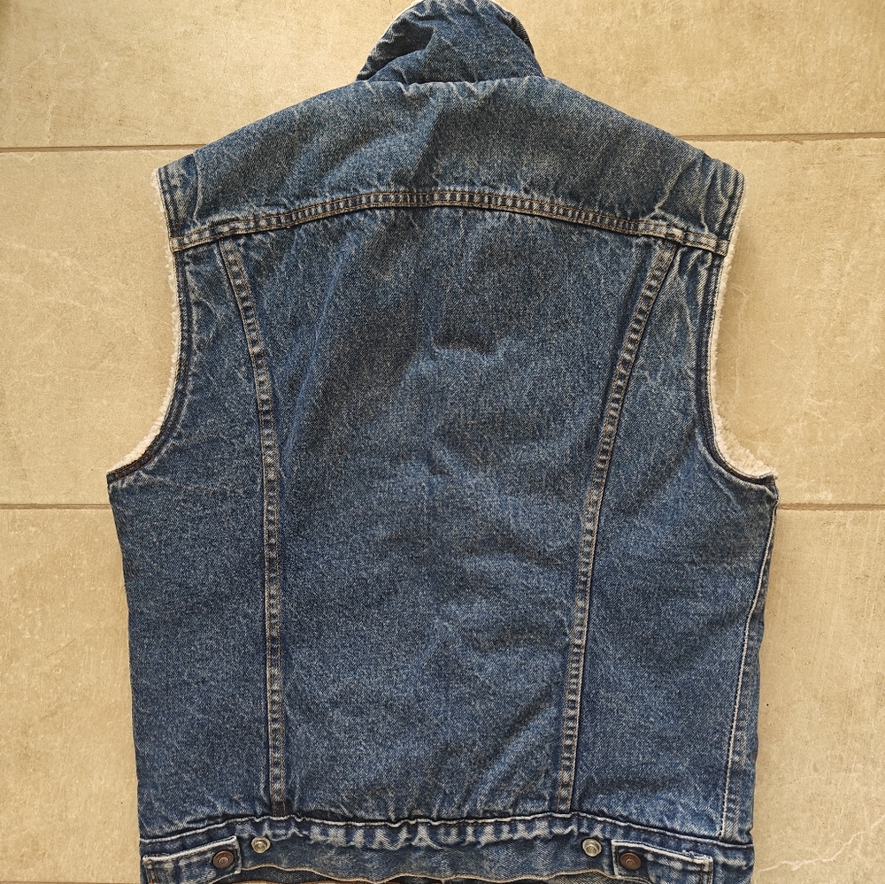 Levi's vest - Picture 4 of 5